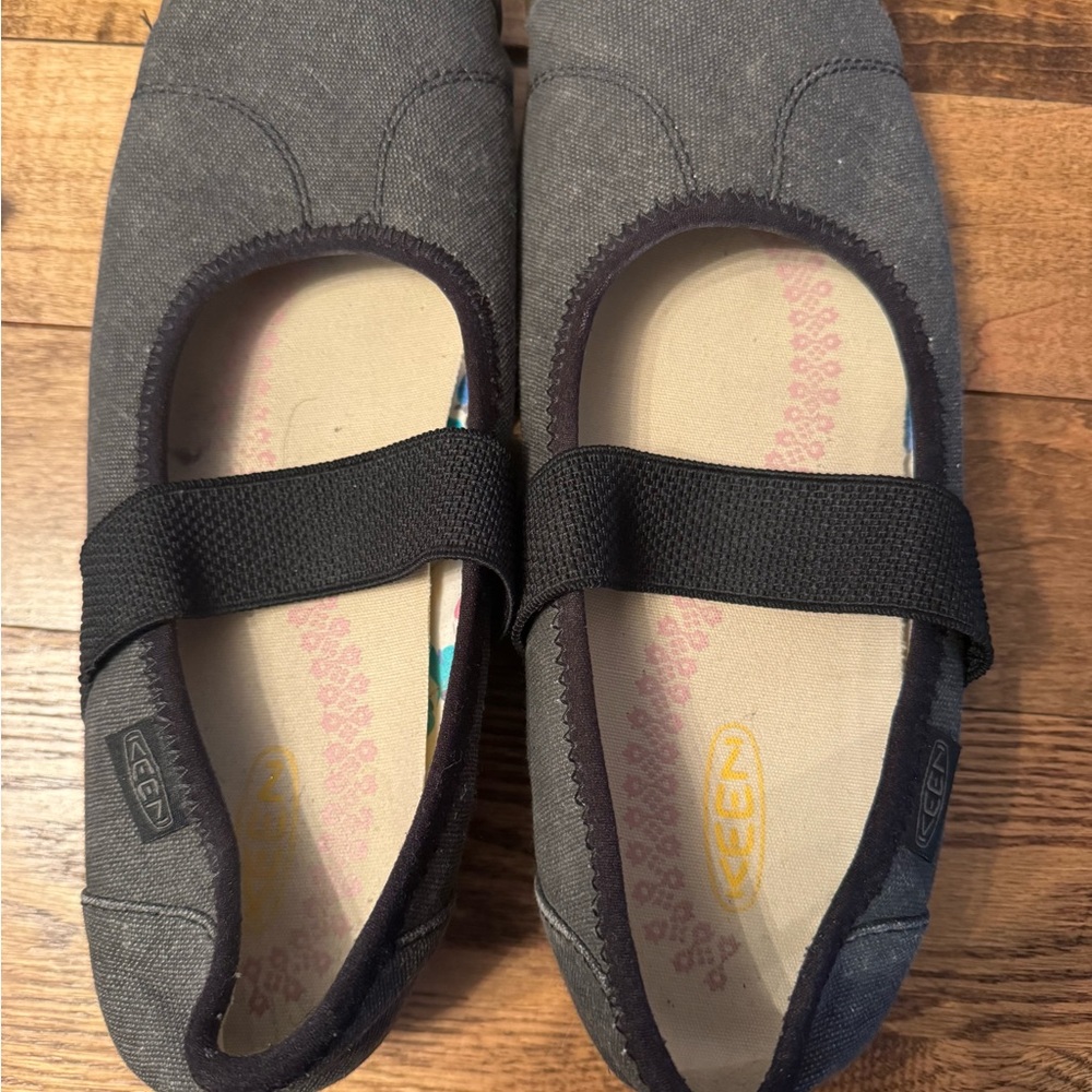 Keen Gray Slippers Comfortable Footwear